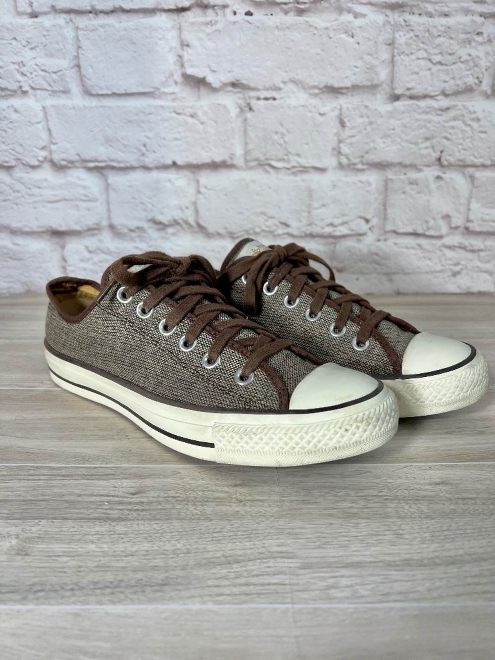 Converse Low-Top Brown Tweed Sneakers Size 8